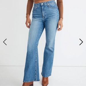 The Petite Perfect Vintage Flare Jean in Pointview Wash